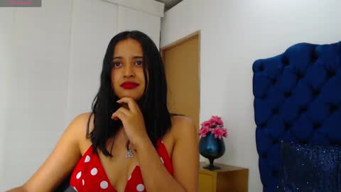 Lili online show from May 10, 2026, 3:33 am