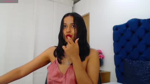 Lili online show from May 14, 2026, 4:08 am