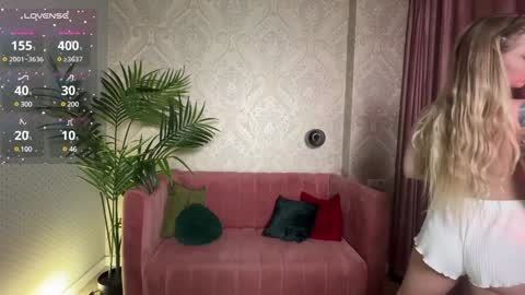 Snapshot of lili_01 chatting on December 26, 2024, 8:39 am Lili online show from December 26, 2024, 8:39 am