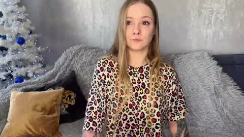 Snapshot of lili_01 chatting on February 4, 2026, 6:30 am Lili online show from February 4, 2026, 6:30 am