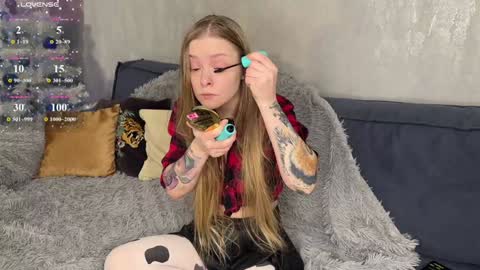 Snapshot of lili_01 chatting on February 5, 2026, 5:28 pm Lili online show from February 5, 2026, 5:28 pm