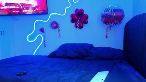 lili_evanss online show from February 14, 2026, 6:15 pm