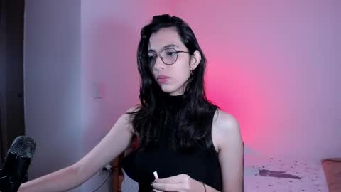 Snapshot of lili_goth_ chatting on February 20, 2025, 3:23 am Lili online show from February 20, 2025, 3:23 am