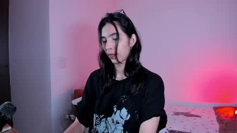Snapshot of lili_goth_ chatting on March 2, 2025, 7:43 am Lili online show from March 2, 2025, 7:43 am