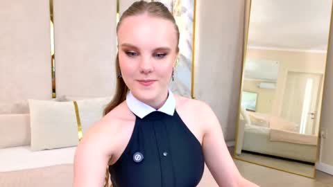 lili_lohan online show from May 5, 2026, 10:01 am