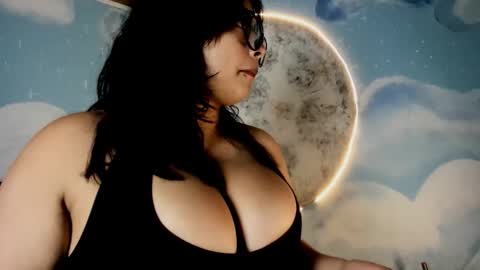 Snapshot of lili_milk20 chatting on April 16, 2026, 7:14 pm Lili online show from April 16, 2026, 7:14 pm