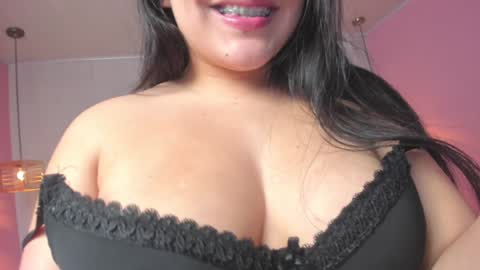Lili Monroy online show from December 23, 2024, 1:35 pm
