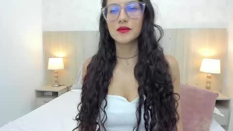 Lili Morales online show from February 14, 2025, 2:12 pm
