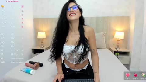 Lili Morales online show from September 11, 2025, 7:25 pm