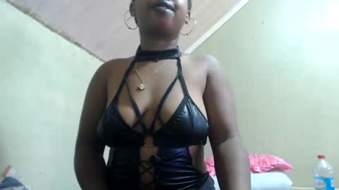 liliah online show from February 7, 2025, 3:45 am