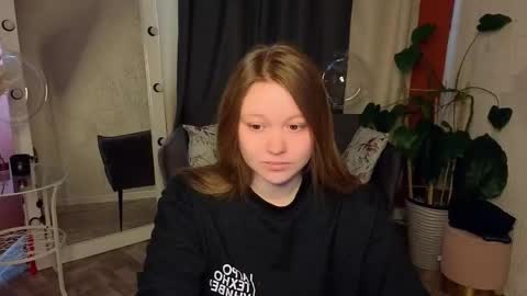 Snapshot of lilian_stars chatting on February 23, 2026, 4:54 am Lilian online show from February 23, 2026, 4:54 am