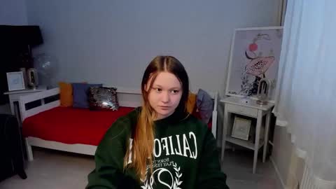 Snapshot of lilian_stars chatting on March 3, 2026, 1:06 pm Lilian online show from March 3, 2026, 1:06 pm