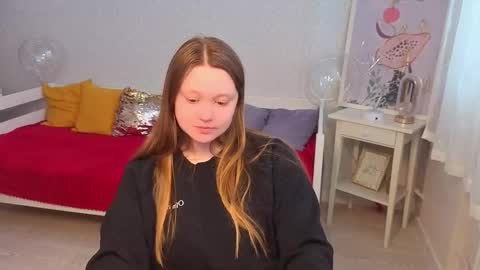 Snapshot of lilian_stars chatting on March 16, 2026, 12:53 pm Lilian online show from March 16, 2026, 12:53 pm