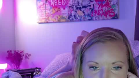 LilianaX online show from June 11, 2026, 4:10 am