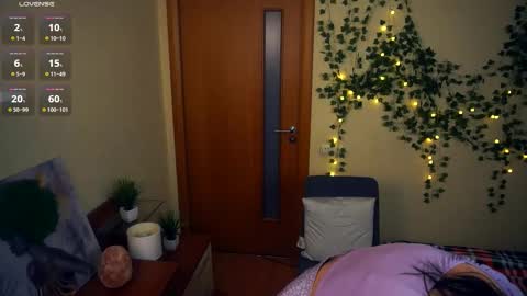 Snapshot of liliandaniels chatting on September 14, 2025, 6:23 am Lilian online show from September 14, 2025, 6:23 am