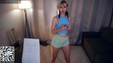 Snapshot of liliandaniels chatting on September 26, 2025, 6:39 am Lilian online show from September 26, 2025, 6:39 am