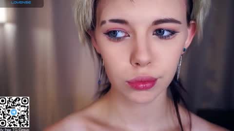 Snapshot of liliandaniels chatting on September 27, 2025, 7:02 am Lilian online show from September 27, 2025, 7:02 am