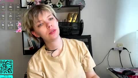 Lilian online show from March 27, 2026, 7:03 am