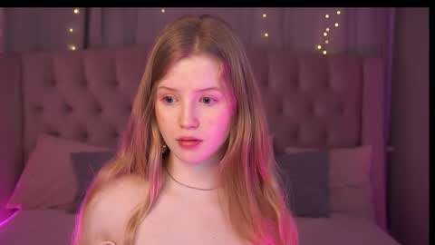 Lilian online show from November 23, 2025, 12:27 pm