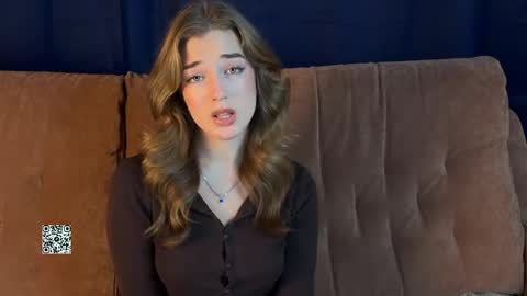 Snapshot of lilianlees chatting on October 6, 2025, 4:04 pm LilianLees online show from October 6, 2025, 4:04 pm