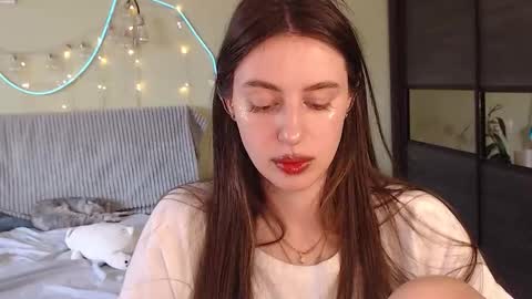 Lilu online show from September 24, 2025, 11:35 am