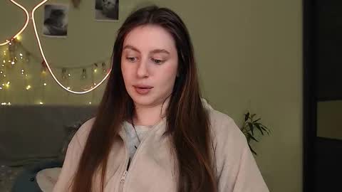 Lilu online show from October 15, 2025, 10:43 pm