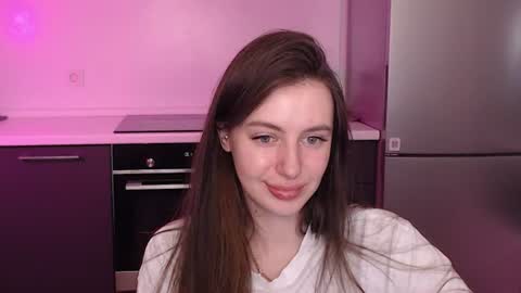 Lilu online show from June 10, 2026, 10:30 pm