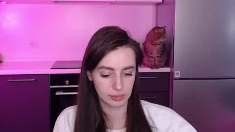 Lilu online show from June 18, 2026, 1:17 am