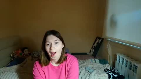 liliawoolf online show from October 6, 2025, 4:32 am