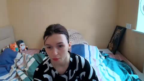 liliawoolf online show from October 12, 2025, 8:35 am