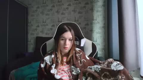 Snapshot of liliawoolf chatting on June 7, 2026, 6:17 am liliawoolf online show from June 7, 2026, 6:17 am