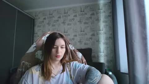 Snapshot of liliawoolf chatting on June 20, 2026, 9:34 am liliawoolf online show from June 20, 2026, 9:34 am
