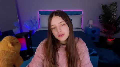 Lili Bakery online show from November 24, 2025, 2:44 am