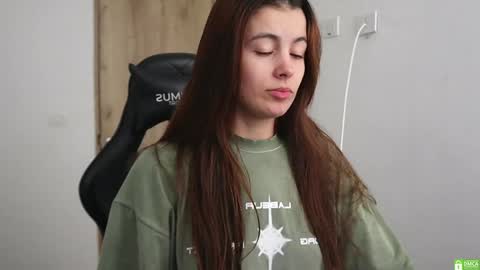 Lili Carter online show from December 16, 2024, 1:43 pm