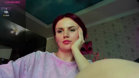 Snapshot of lilie_brown chatting on October 7, 2025, 7:11 pm Lilie online show from October 7, 2025, 7:11 pm