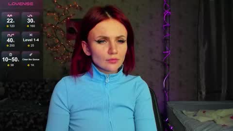 Snapshot of lilie_brown chatting on October 14, 2025, 7:03 pm Lilie online show from October 14, 2025, 7:03 pm