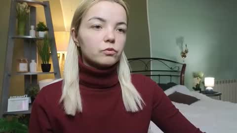 Snapshot of lilieanori chatting on February 15, 2025, 8:00 am Lilie online show from February 15, 2025, 8:00 am