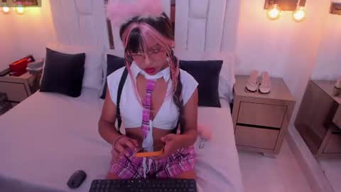 Snapshot of lilieth_white chatting on August 5, 2026, 8:00 pm Lilieth online show from August 5, 2026, 8:00 pm