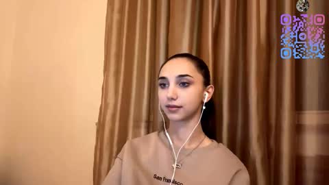 Lina online show from October 17, 2025, 10:12 pm