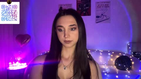 Lina online show from April 22, 2026, 10:22 pm
