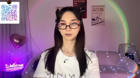 Lina online show from May 15, 2026, 10:17 pm