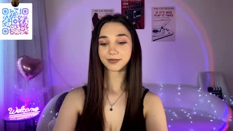 Lina online show from May 19, 2026, 1:56 am