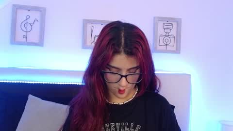 Lilith Savett online show from December 5, 2024, 12:44 pm