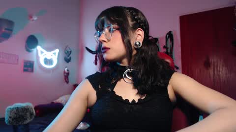 Snapshot of lililiu chatting on January 10, 2025, 2:25 am Molly online show from January 10, 2025, 2:25 am