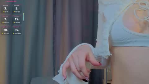 Snapshot of lililok101 chatting on November 12, 2025, 2:45 am lililok101 online show from November 12, 2025, 2:45 am