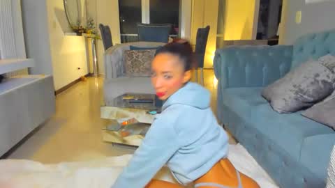 Lili  online show from January 8, 2026, 4:04 am