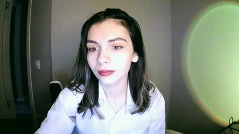 Snapshot of lilirose_x chatting on December 22, 2024, 11:33 am lilirose online show from December 22, 2024, 11:33 am