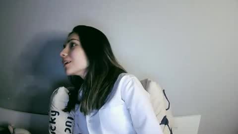 Snapshot of lilirose_x chatting on February 14, 2025, 6:51 pm lilirose online show from February 14, 2025, 6:51 pm