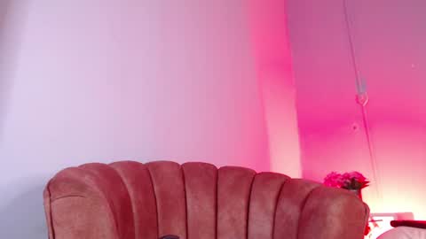 lilirousee online show from July 6, 2026, 7:05 pm