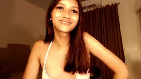 Snapshot of lilit_sensual chatting on September 18, 2025, 2:35 am Chloe online show from September 18, 2025, 2:35 am